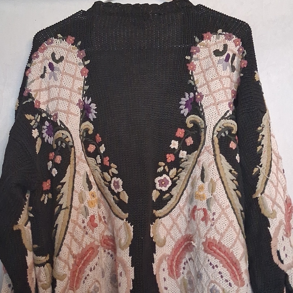 Jennifer Reed Sweater Medium - Picture 11 of 12